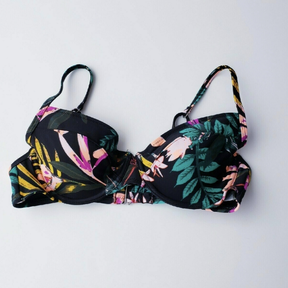 4 for $20 Old Navy Bikini Top